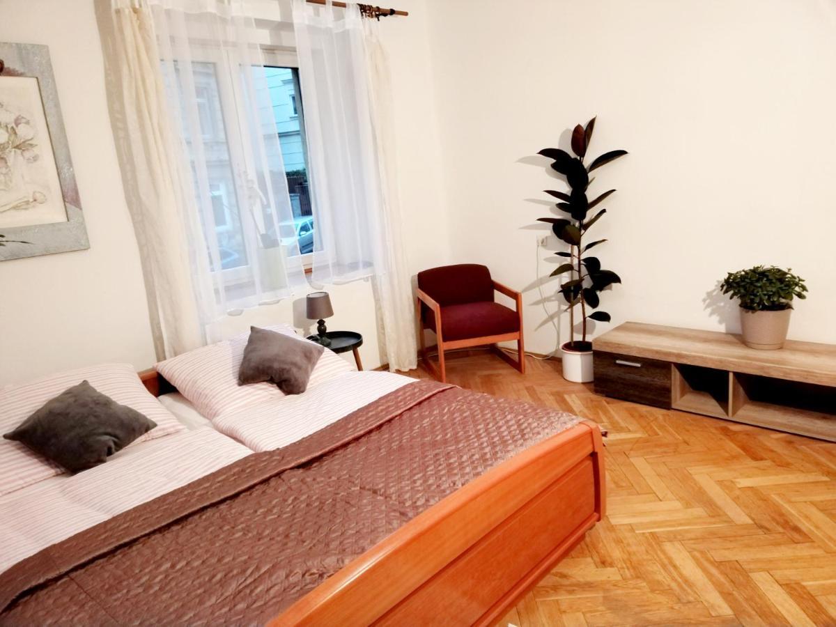 Apartman Isabel 데친 외부 사진